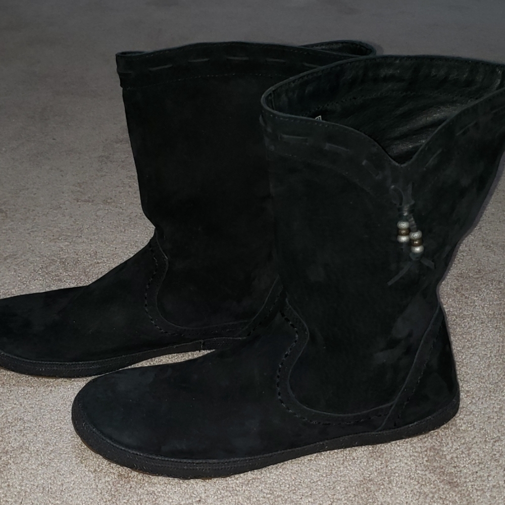Black UGG Suede Fashion Boots sz 11